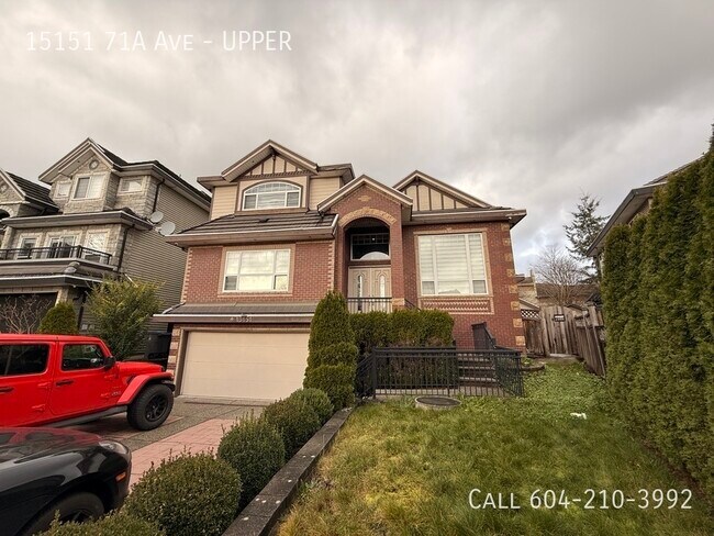 Photo du bâtiment - Upper-Level Modern Home with 6 Bedrooms