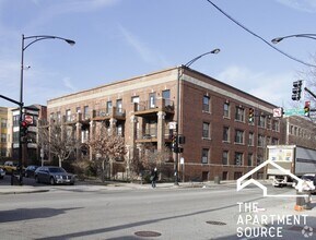 Building Photo - 902 W Belle Plaine Ave