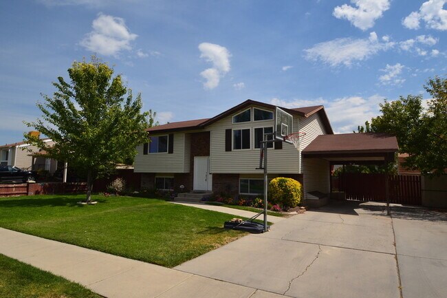 Building Photo - 8223 S 1520 W