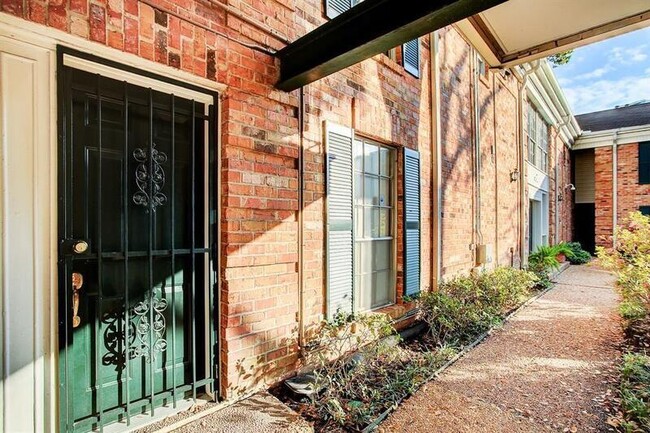 Foto del edificio - 3400 Timmons Lane