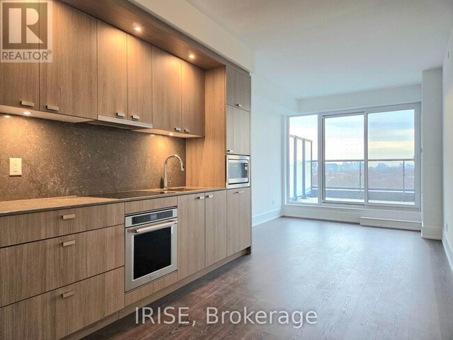 Building Photo - 115 Denison Ave