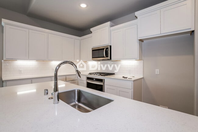 Building Photo - 10624 Tonkala Dr