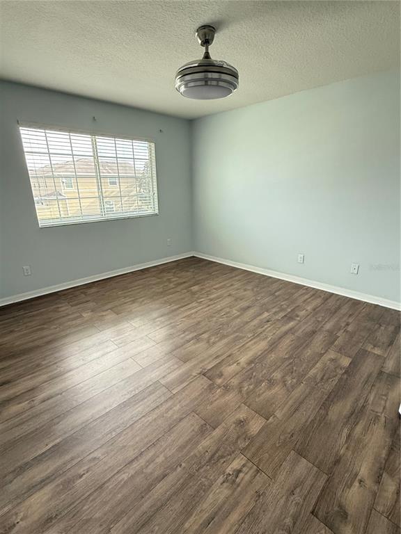 Foto del edificio - 1241 Honey Blossom Dr
