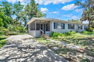 Building Photo - 1220 Morin St
