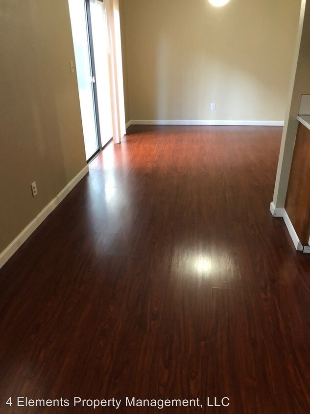 Building Photo - 2 br, 1.5 bath Apartment - 1709 Norris Rd