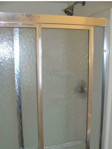 Private shower - 36 Parkview Dr NE