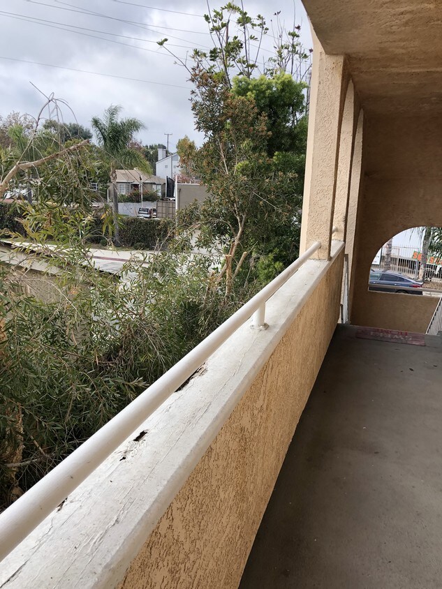 Vista del segundo piso - 670 Ximeno Ave