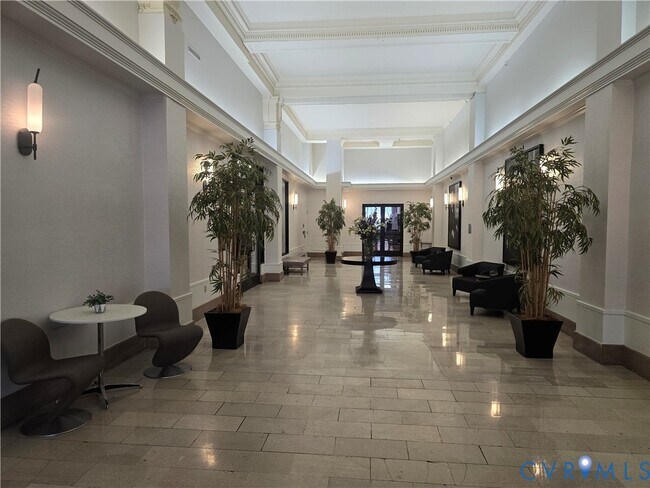 Foto del edificio - 230 N 6th St