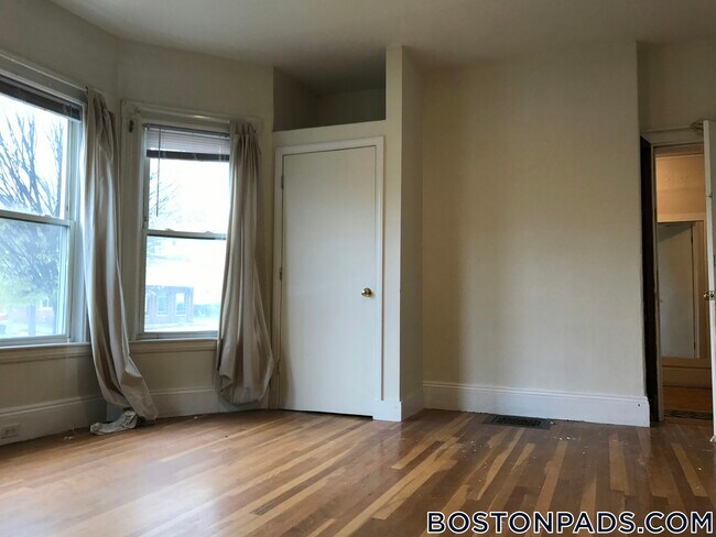 Foto del edificio - 123 Brook St