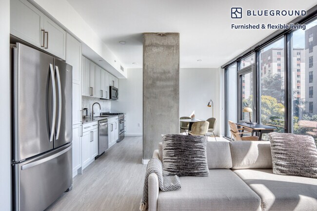 Foto del edificio - 704 Spring St