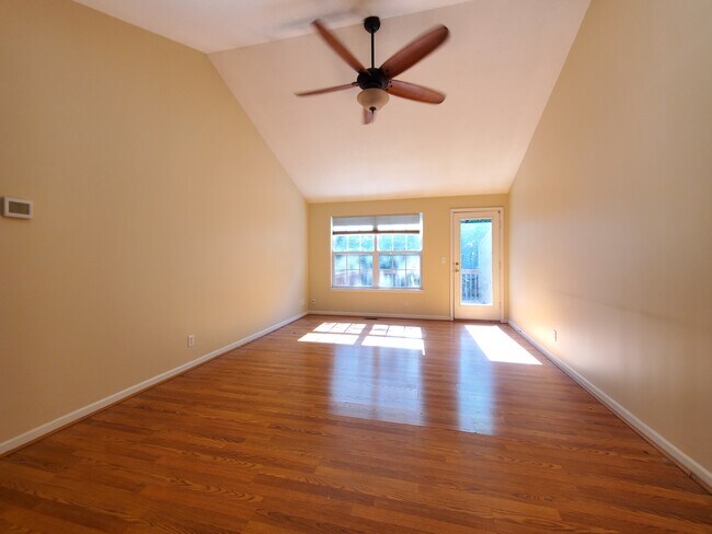 Foto del edificio - 7108 N Church Rd