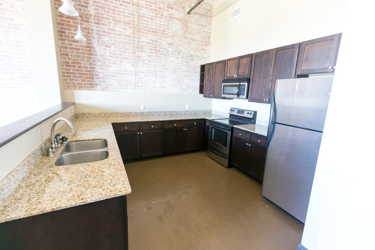 22 Monroe Lofts Apartments in Montgomery, AL
