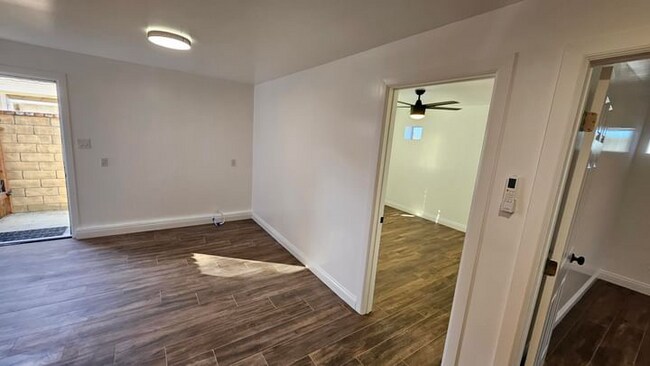 Foto del edificio - 2432 Fig St