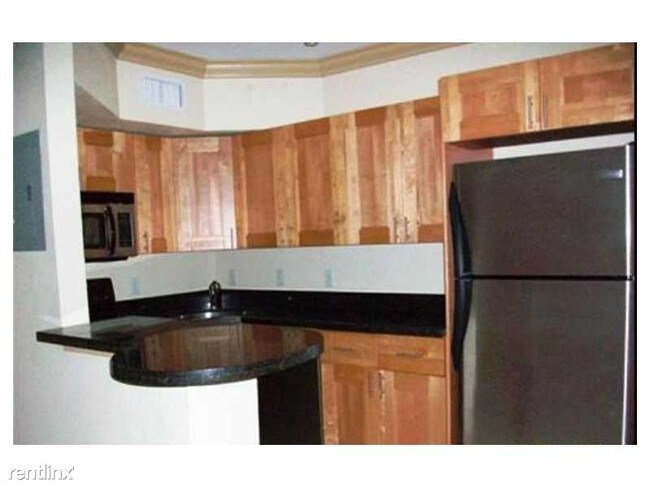 Building Photo - 1 br, 1 bath  - 660 NE 11th Ave Apt 104