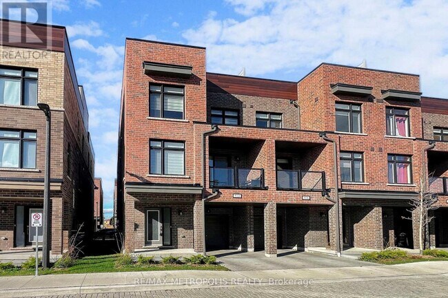 Photo du bâtiment - 1865 Pickering Pkwy