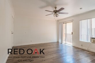 Building Photo - 4069 Oakwood Ave