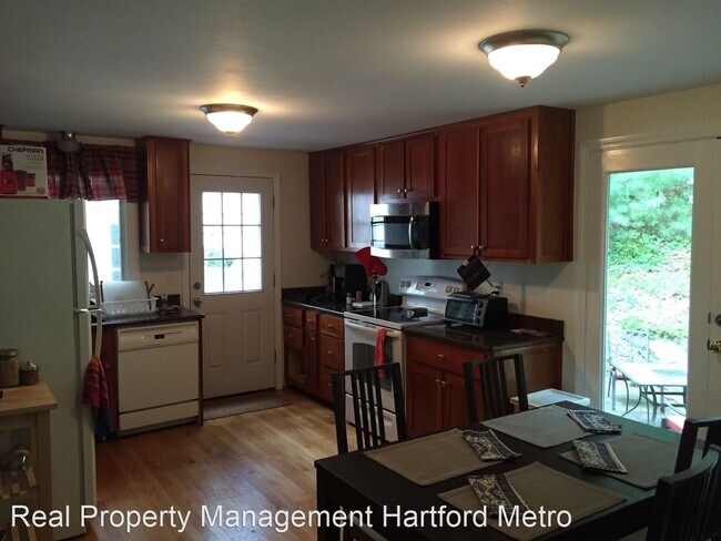 Building Photo - 3 br, 2 bath House - 164 Weir St
