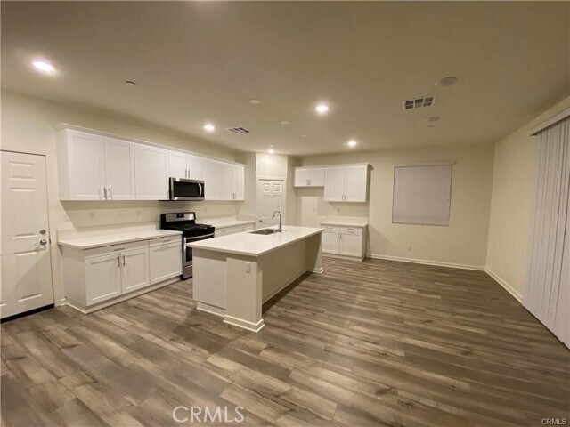 Building Photo - 24964 Dassault Ct