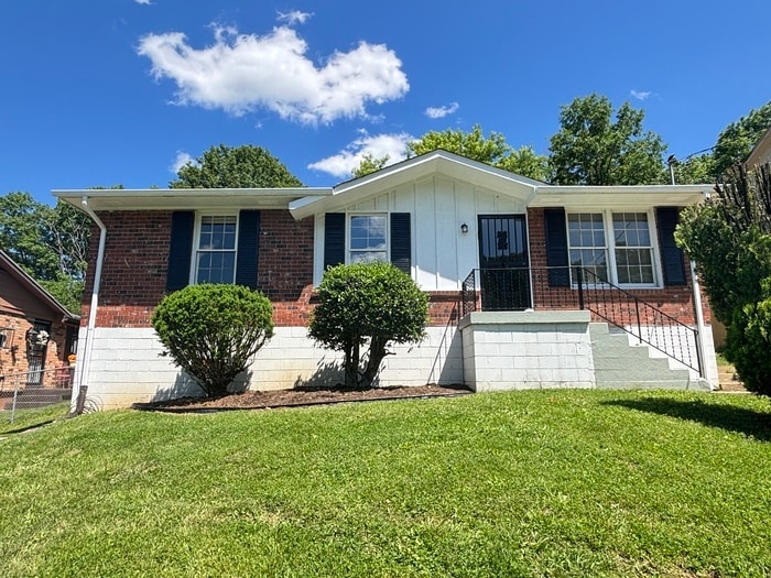 Primary Photo - 2788 Old Matthews Rd