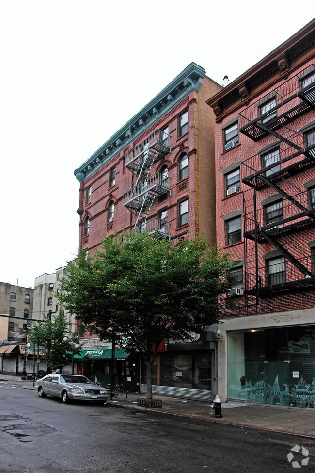 Building Photo - 173 Orchard St