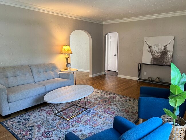 Foto del edificio - 1936 N Kansas Ave