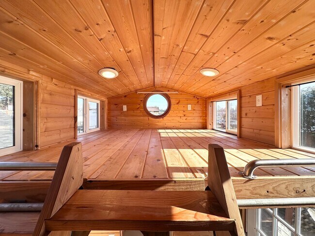 Building Photo - Jeremy's House (JM-001-A)