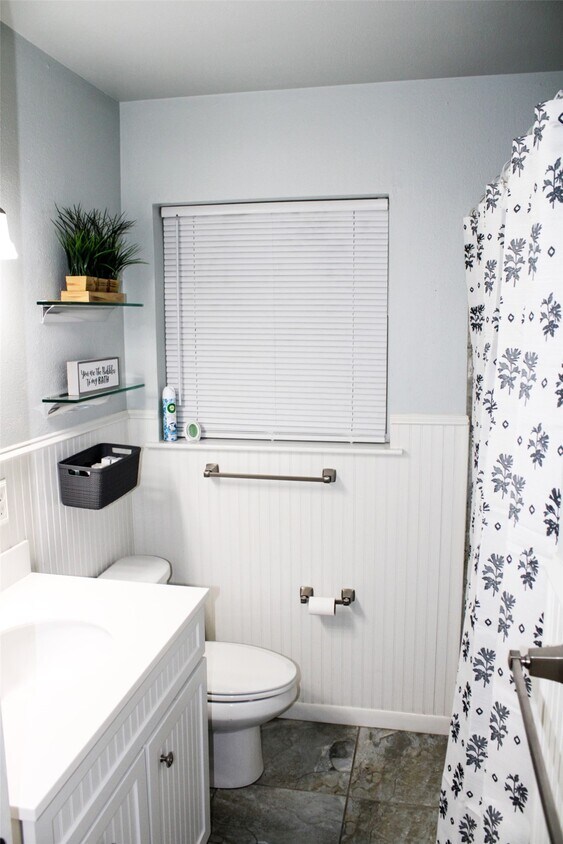 Foto del edificio - 8910 Greiner Dr