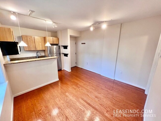 Foto del edificio - 3534 10th St NW