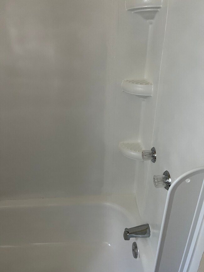 Foto del edificio - 2348 E 37th St