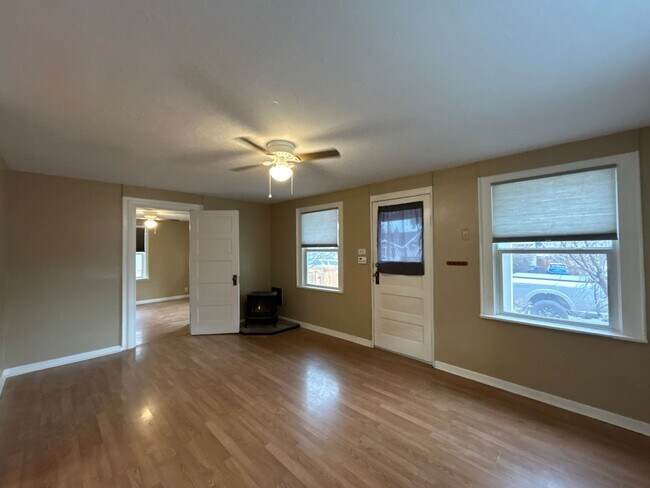 Foto del edificio - Down Town Living - 2 Bedroom / 1 Bathroom ...
