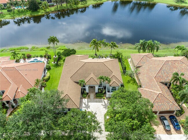 Foto del edificio - 2708 Meadowood Dr