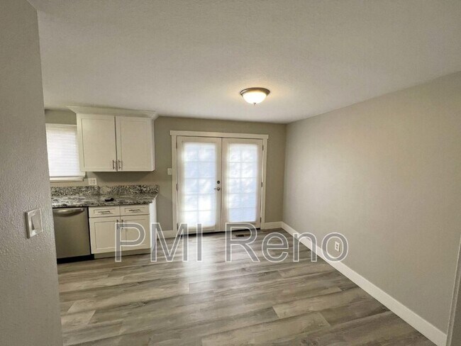 Building Photo - 1110 Autumn Hills Dr