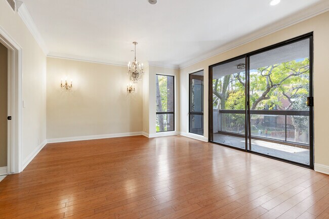 Dinning room - 324 N Palm Dr