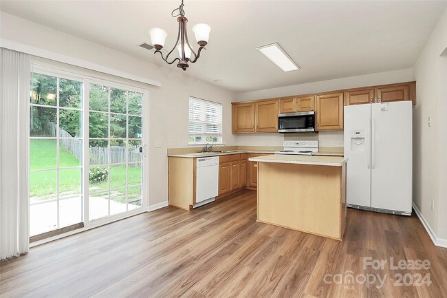 Building Photo - 12119 Bobhouse Dr