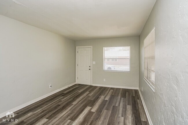 Foto del edificio - 1826 45th St S