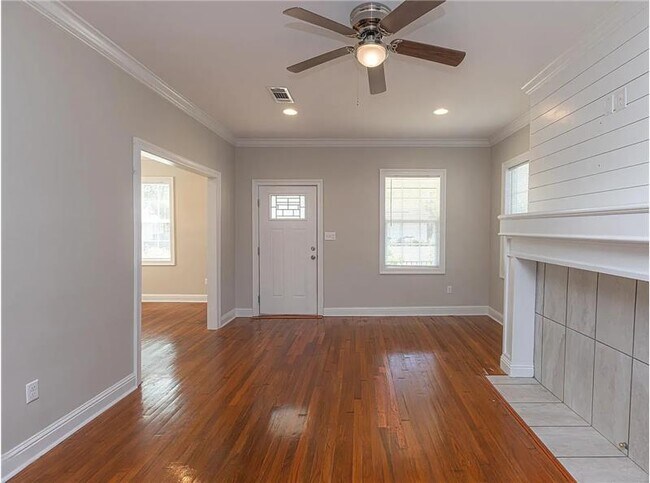 Building Photo - 3424 Northview Dr