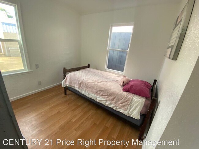 Building Photo - 4 br, 1 bath House - 3218 6th Street C