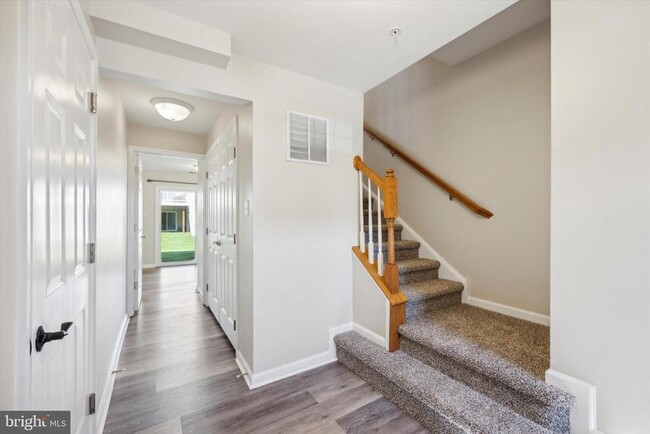 Building Photo - 103 Sandpiper Ct