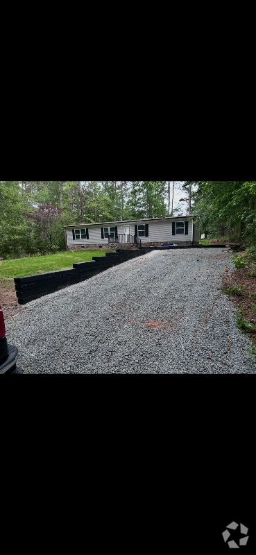 Building Photo - 2642 Forbes Rd