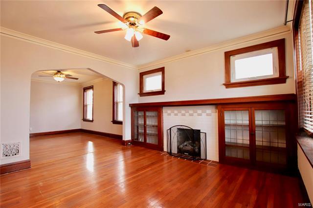 Building Photo - 5058 Winona Ave