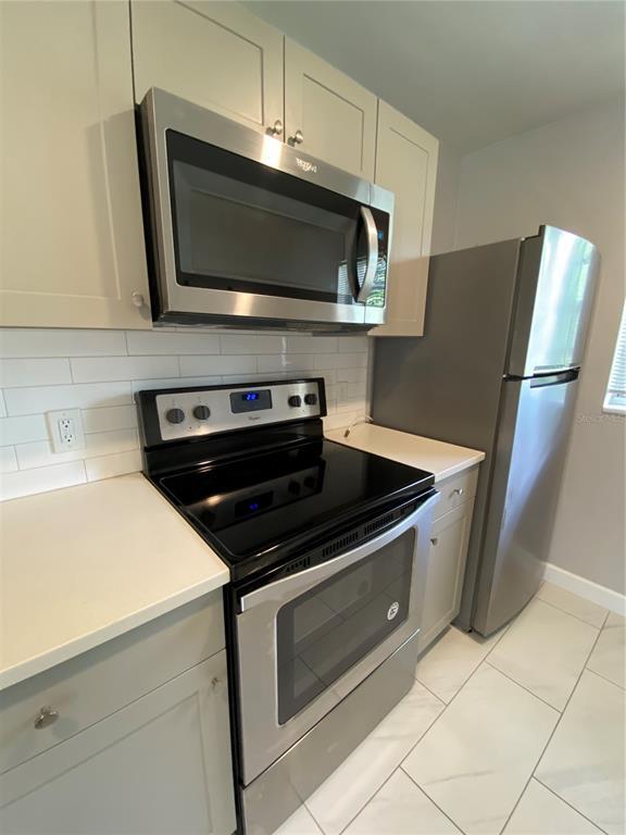 Building Photo - 1044 N Bumby Ave