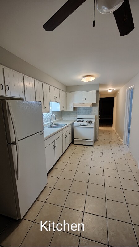Building Photo - 10466 Betty Ct