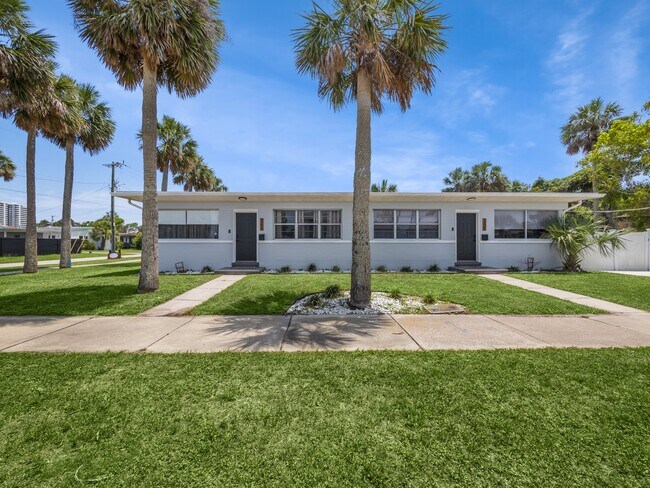Building Photo - 360 Pelican Ave