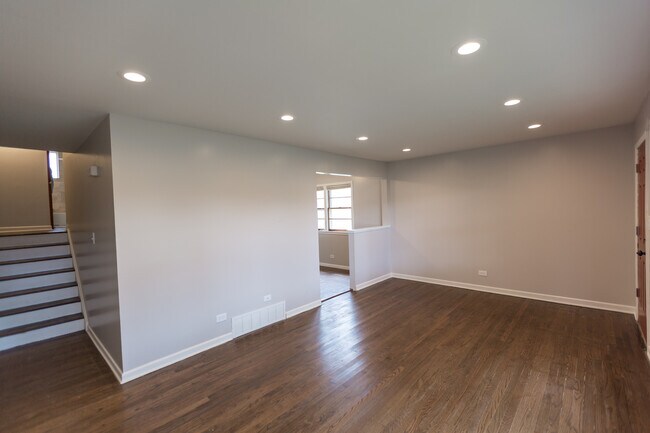 Building Photo - 145 Hayes Ave