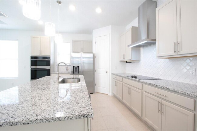 Foto del edificio - 3126 Voyager Ave