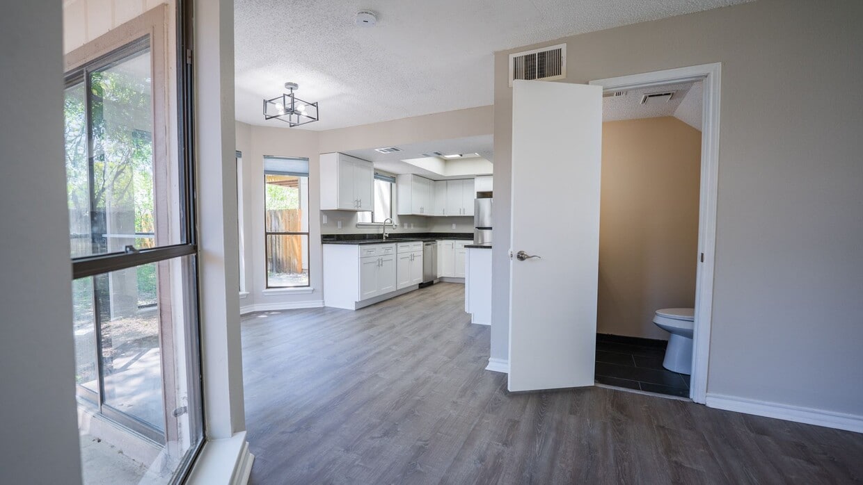 Building Photo - 9914 Ardash Ln