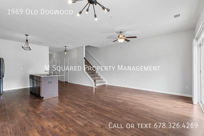 Foto del edificio - 1969 Old Dogwood