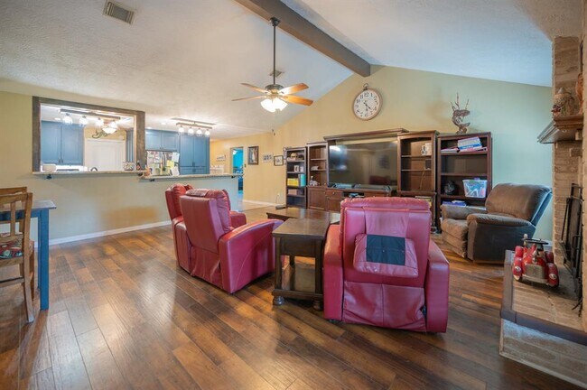 Foto del edificio - 107 Misty Brook Ln