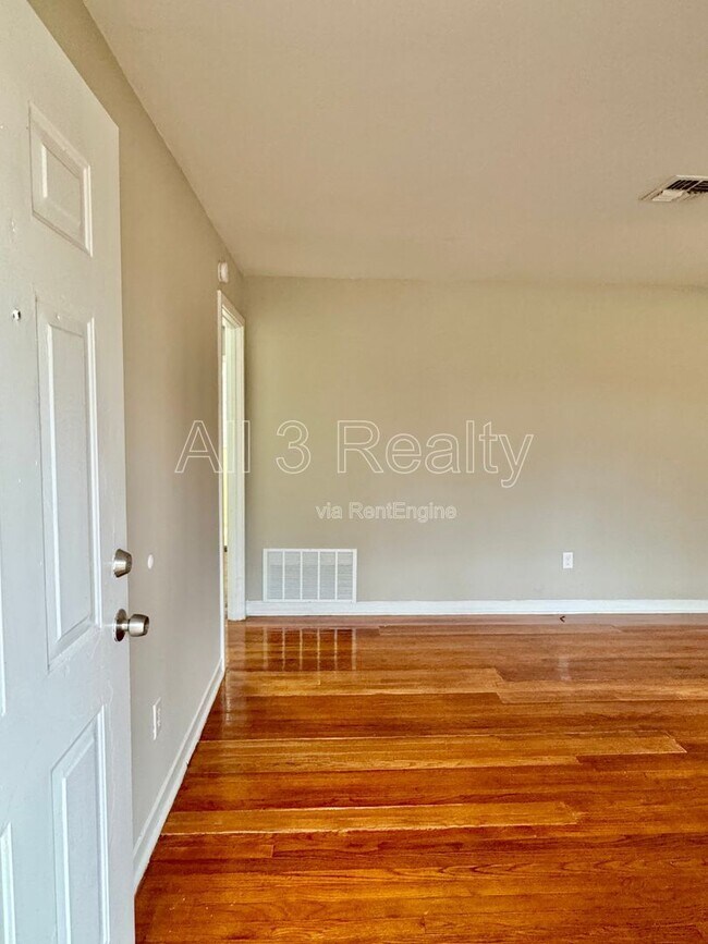 Foto del edificio - 3346 Vermont Dr