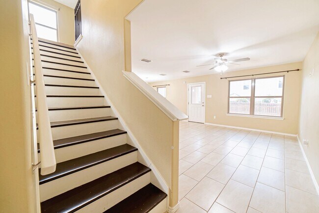 Building Photo - 4316 Ramona Dr